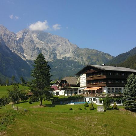 Pension Schoene Aussicht Kuchl Exterior photo